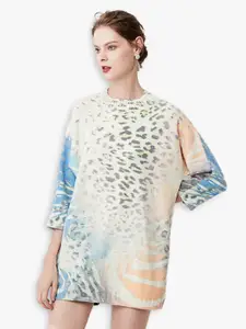 JC Collection Women White & Blue Animal Printed Pullover