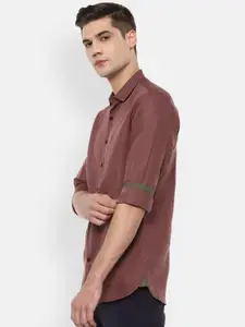 V Dot Men Maroon Slim Fit Casual Shirt