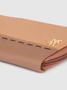 Baggit Women Beige & Peach-Coloured Colourblocked Zip Around Wallet