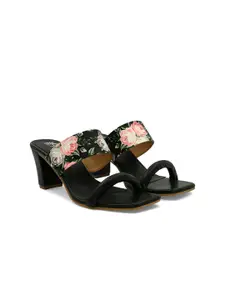 Hydes N Hues Black Printed Block Sandals