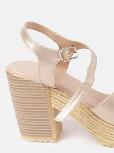 DressBerry Gold-Toned Solid Platform Heels