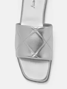 DressBerry Women Silver-Toned Quilted Open Toe Flats