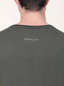 Van Heusen Innerwear Men Smart Tech Easy Stain Release T-Shirt