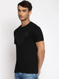 Lee Men Black & Grey Typography Printed Slim Fit T-shirt
