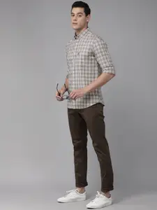 U.S. Polo Assn. U S Polo Assn Men Grey & Off White Gingham Checks Casual Shirt