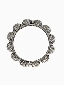 TEEJH Women Set Of 3 Silver-Plated Brass Oxidised Jaasritha Stacked Bangle-Style Bracelet