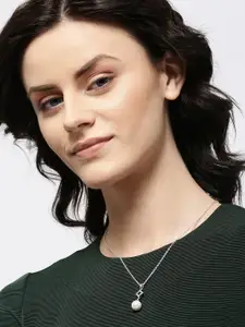 CLARA Woman 92.5 Sterling Silver Classic Pearl Pendant With Chain