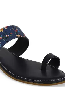 ICONICS Women Navy Blue Printed One Toe Flats