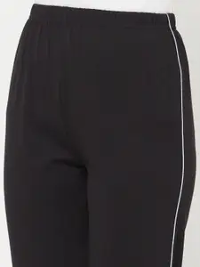 Espresso Women Black Solid Regular Fit  Capris