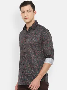 V Dot Men Black Slim Fit Floral Printed Pure Cotton Casual Shirt
