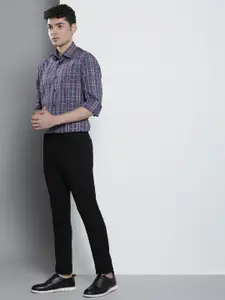 Tommy Hilfiger Men Purple & Red Checked Pure Cotton Tailored Semiformal Shirt