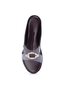 DEAS Women Brown Solid Open Toe Flats