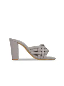 SHUZ TOUCH Grey Block Sandals