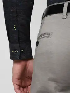 V Dot Men Navy Blue Slim Fit Floral Printed Pure Cotton Casual Shirt