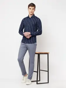 Crimsoune Club Men Navy Blue Cotton Slim Fit Striped Casual Shirt