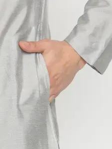 Abhishti Men Grey Extended Collar Banarasi Kurta