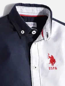 U.S. Polo Assn. Kids Boys White & Navy Blue Colourblocked Pure Cotton Casual Shirt