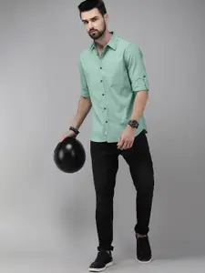Roadster Men Sea Green Solid Roll-Up Sleeve Casual Shirt