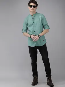 The Roadster Lifestyle Co Men Green Solid Slim Fit Casual Shirt