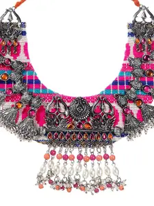 Moedbuille Silver-Toned & Pink Pearls Studded Brass Silver-Plated Handcrafted Necklace