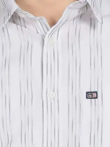 Arrow Sport Men White Pure Cotton Printed Casual Shirt