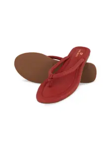 pelle albero Women Maroon Solid T-Strap Flats