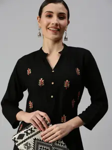 SHOWOFF Women Black Solid Mandarin Collar Gotta Patti Straight Kurta