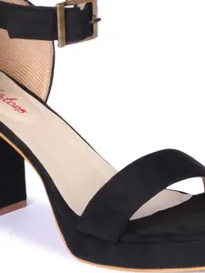 Picktoes Black Block Sandals with Bows