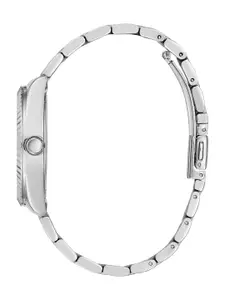 GUESS Women Silver-Toned Dial & Stainless Steel Bracelet Straps Analogue Watch GW0308L1