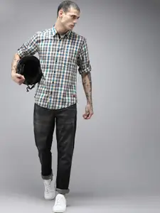 The Roadster Lifestyle Co Men Cream-Coloured & Purple Checked Pure Cotton Casual Shirt