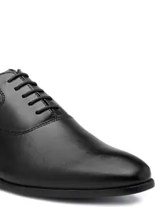 Red Tape Men Black Solid Leather Formal Oxfords