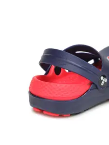 toothless Boys Navy Blue & Red Marvel Avengers Captain America Clogs