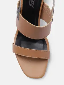 Roadster Women Solid Regular Block Sandals