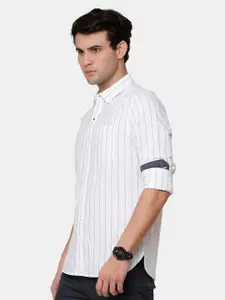 WROGN Men White Slim Fit Striped Cotton Casual Shirt