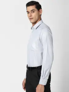 Peter England Men Grey Slim Fit Textured Formal Shirt