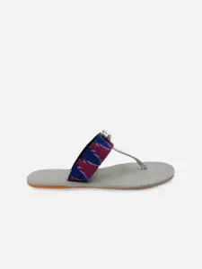 POSTCARD Women Grey & Blue Printed T-Strap Flats