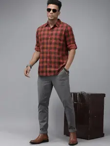 Roadster Men Rust Red Pure Cotton Classic Checked Casual Shirt