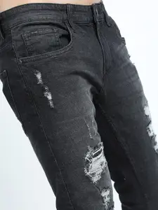 HIGHLANDER Men Black Tapered Fit Mildly Distressed Stretchable Jeans