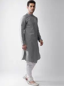 KISAH Men Silver-Toned Embroidered Thread Work Cotton Kurta