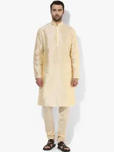 KISAH Men Green Kurta with Churidar