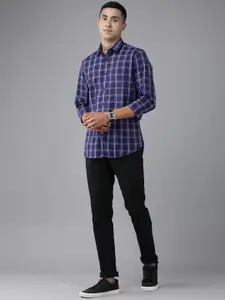 Van Heusen Sport Men Navy Blue & Pink Checked Pure Cotton Slim Fit Casual Shirt