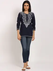 PARAMOUNT CHIKAN Women Embroidered Lucknowi Chikankari Cotton Kurti