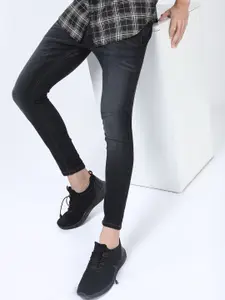HIGHLANDER Men Black Tapered Fit Light Fade Stretchable Jeans