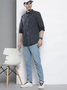 Nautica Men Navy Blue & White Slim Fit Printed Casual Shirt