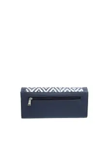 Metro Women Blue & White Geometric Printed Two Fold Wallet