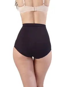 Swee Shapewear Women Black Solid Low Waist Seamless Shaper Brief