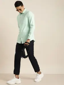 encore by INVICTUS Men Solid Casual Shirt