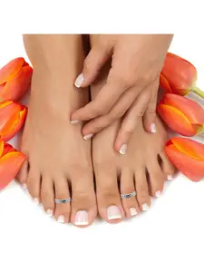 LeCalla Silver Toned Antique Design Adjustable Toe Rings