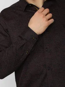 V Dot Men Brown Slim Fit Casual Shirt