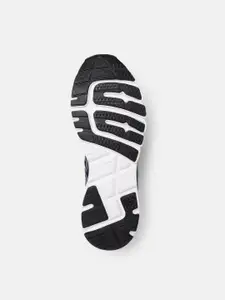 ASICS Men Woven Design Gel Zaraca 5 B Running Shoes